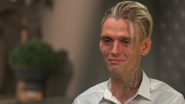Aaron Carter nghiện ngập, trầm cảm: Vỡ tan một thanh xuân tươi đẹp Aaron Carter nghien ngap, tram cam: Vo tan mot thanh xuan tuoi dep