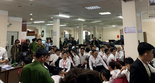 Triệu tập vợ, em trai Nguyễn Thái Luyện và hàng chục giám đốc chi nhánh Alibaba Trieu tap vo, em trai Nguyen Thai Luyen va hang chuc giam doc chi nhanh Alibaba