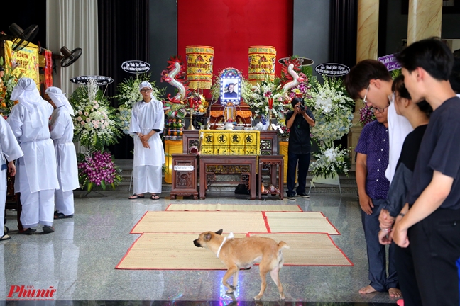 Tiếng kèn saxophone đưa nghệ sĩ Xuân Hiếu về cõi vĩnh hằng Tieng ken saxophone dua nghe si Xuan Hieu ve coi vinh hang