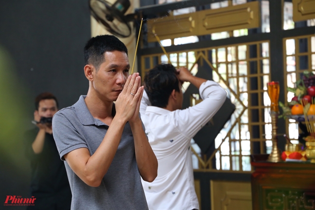 Tiếng kèn saxophone đưa nghệ sĩ Xuân Hiếu về cõi vĩnh hằng Tieng ken saxophone dua nghe si Xuan Hieu ve coi vinh hang