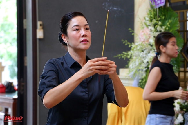 Tiếng kèn saxophone đưa nghệ sĩ Xuân Hiếu về cõi vĩnh hằng Tieng ken saxophone dua nghe si Xuan Hieu ve coi vinh hang