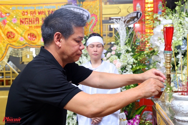 Tiếng kèn saxophone đưa nghệ sĩ Xuân Hiếu về cõi vĩnh hằng Tieng ken saxophone dua nghe si Xuan Hieu ve coi vinh hang