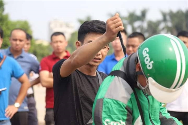 Thực nghiệm hiện trường vụ nam sinh chạy Grab bị sát hại Thuc nghiem hien truong vu nam sinh chay Grab bi sat hai