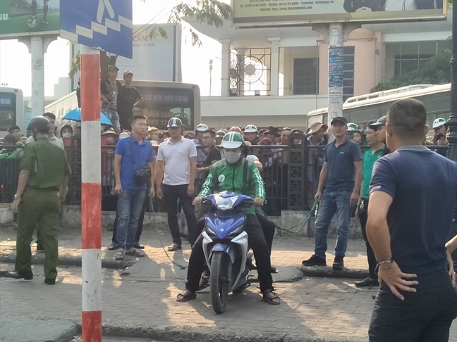 Thực nghiệm hiện trường vụ nam sinh chạy Grab bị sát hại Thuc nghiem hien truong vu nam sinh chay Grab bi sat hai