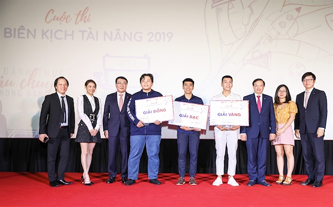 Điện ảnh Việt 'khát' nhân lực, phải làm sao? Dien anh Viet 'khat' nhan luc, phai lam sao?