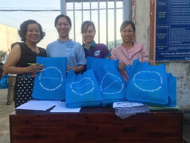 Nhiều hoạt động ý nghĩa tại Ngày hội Phụ nữ vì cộng đồng huyện Hóc Môn Nhieu hoat dong y nghia tai Ngay hoi Phu nu vi cong dong huyen Hoc Mon