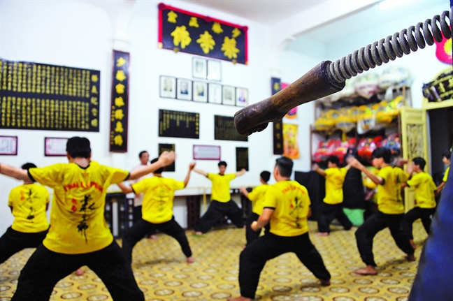 Vào Chợ Lớn xem tiên múa võ say Vao Cho Lon xem tien mua vo say