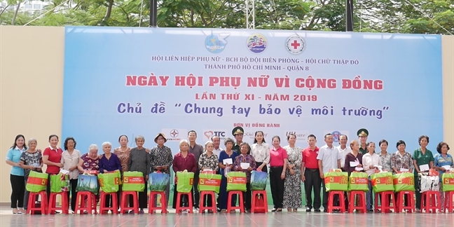 Ngày hội phụ nữ, hướng nhiều hoạt động đến cộng đồng. Ngay hoi phu nu, huong nhieu hoat dong den cong dong.