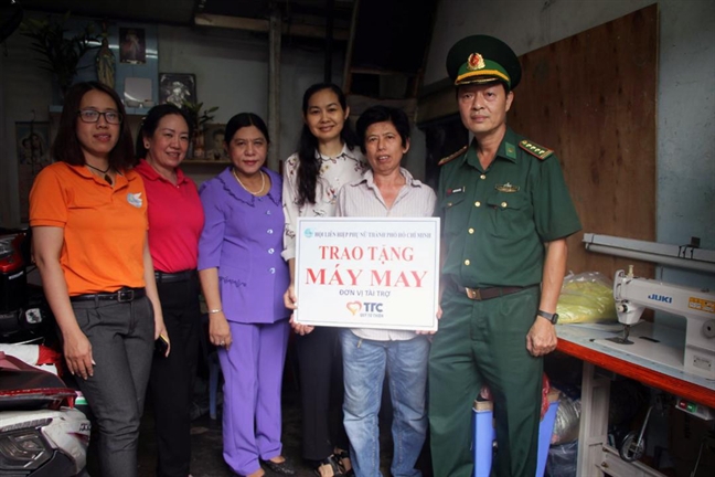 Lan tỏa thông điệp 'Hạnh phúc không chỉ là nhận mà còn là cho đi' Lan toa thong diep 'Hanh phuc khong chi la nhan ma con la cho di'