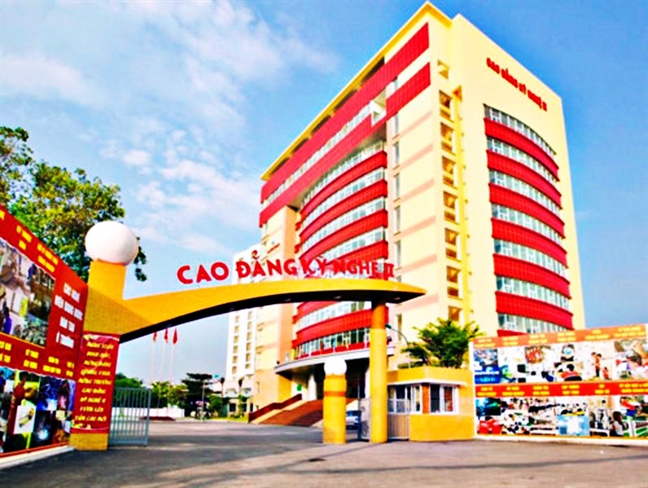 Trường cao đẳng Kỹ nghệ II: Tuyển sinh, đào tạo bừa bãi nhờ thí điểm tự chủ? Truong cao dang Ky nghe II: Tuyen sinh, dao tao bua bai nho thi diem tu chu?