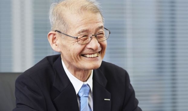 Giải Nobel Hóa học 2019 trao cho 3 nhà khoa học sáng chế pin sạc Giai Nobel Hoa hoc 2019 trao cho 3 nha khoa hoc sang che pin sac