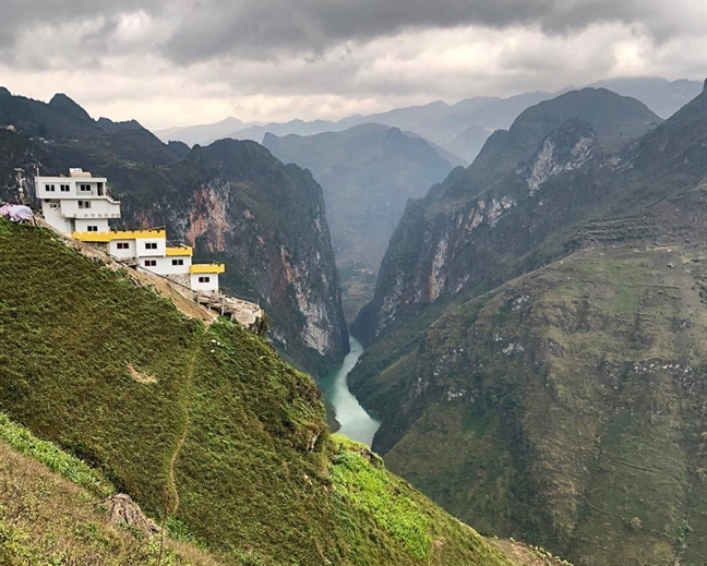 Tranh cãi xung quanh đề xuất phá dỡ 6 tầng nhà hàng Panorama ở Mã Pì Lèng Tranh cai xung quanh de xuat pha do 6 tang nha hang Panorama o Ma Pi Leng