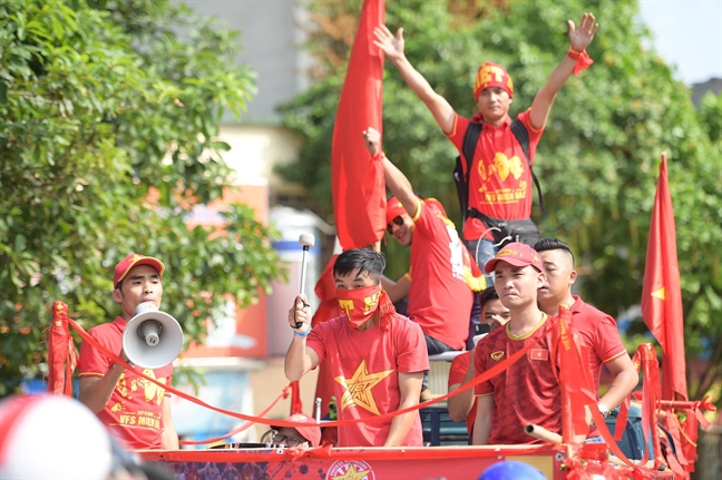 Việt Nam thắng Malaysia 1-0 bằng bàn thắng của Quang Hải Viet Nam thang Malaysia 1-0 bang ban thang cua Quang Hai