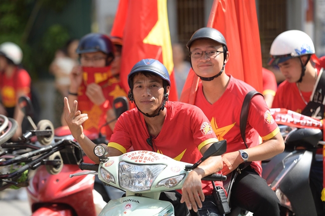 Việt Nam thắng Malaysia 1-0 bằng bàn thắng của Quang Hải Viet Nam thang Malaysia 1-0 bang ban thang cua Quang Hai