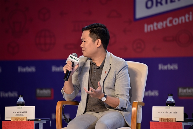 Có thể chi 2 tỷ làm truyền thông nhưng chi 200 triệu đào tạo giáo viên thì chê đắt! Co the chi 2 ty lam truyen thong nhung chi 200 trieu dao tao giao vien thi che dat!