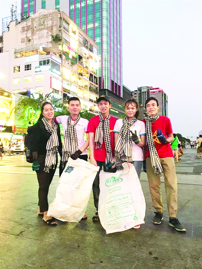 Đó là cách Lê Thúc Vinh trả ơn cuộc đời Do la cach Le Thuc Vinh tra on cuoc doi