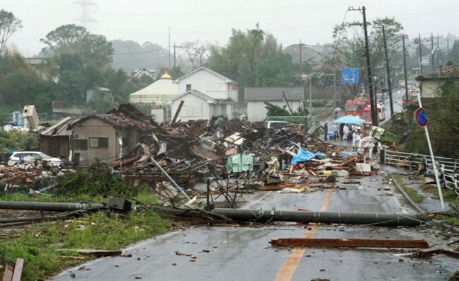 Siêu bão Hagibis ở Nhật Bản đã có 2 người tử vong, 60 người bị thương Sieu bao Hagibis o Nhat Ban da co 2 nguoi tu vong, 60 nguoi bi thuong