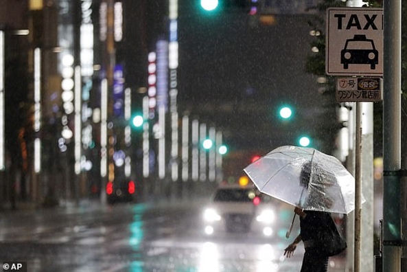 Đang hứng siêu bão Hagibis, khu vực Tokyo – Chiba chịu thêm động đất 5.7 độ Dang hung sieu bao Hagibis, khu vuc Tokyo – Chiba chiu them dong dat 5.7 do