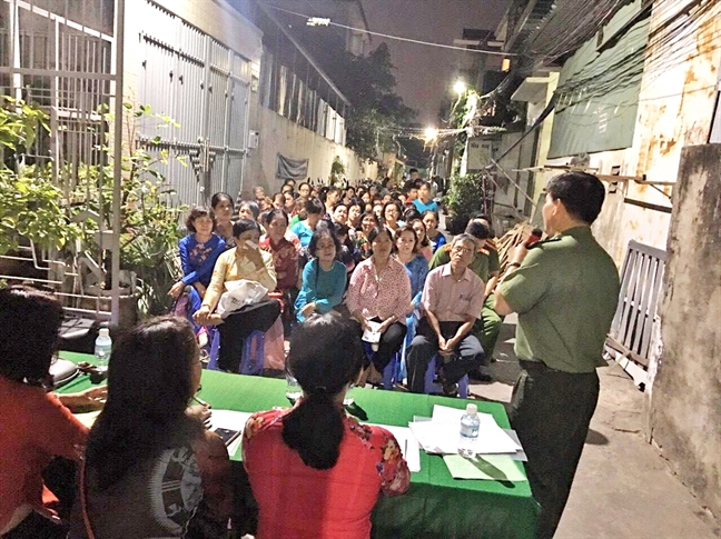 Vay tiền nhanh, hậu quả cũng rất nhanh Vay tien nhanh, hau qua cung rat nhanh