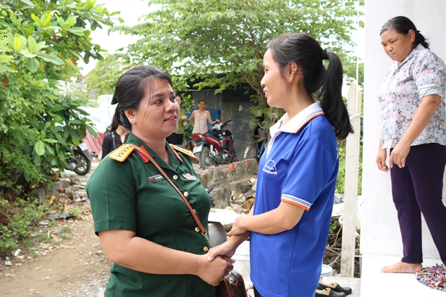 Niềm vui trong những căn nhà mới Niem vui trong nhung can nha moi