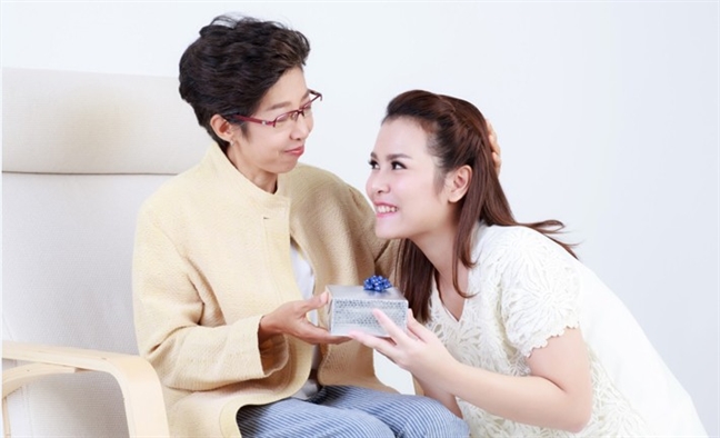 20/10, đau đầu chuyện quà mẹ anh, quà mẹ em 20/10, dau dau chuyen qua me anh, qua me em