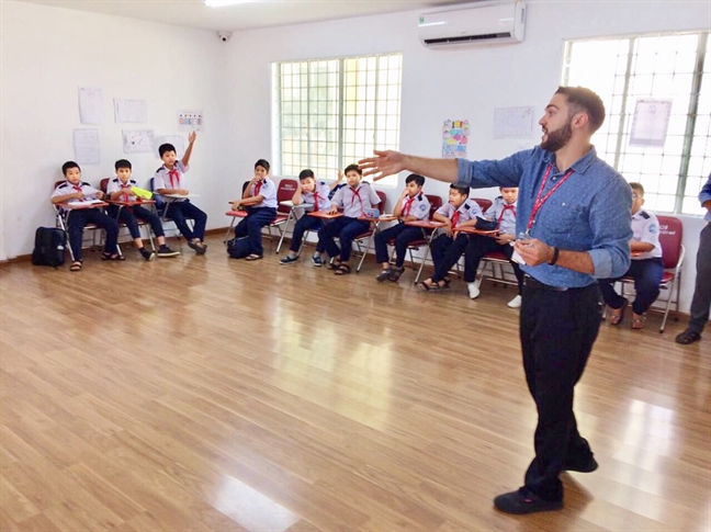 Học tiếng Anh để... đi thi Hoc tieng Anh de... di thi