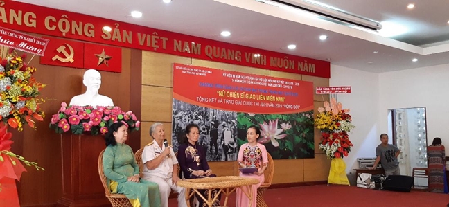 Nữ chiến sĩ giao liên miền Nam: Những mạch máu của trái tim cách mạng Nu chien si giao lien mien Nam: Nhung mach mau cua trai tim cach mang