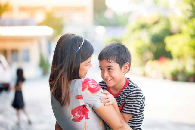 Trong lồng ngực con là trái tim của người khác Trong long nguc con la trai tim cua nguoi khac