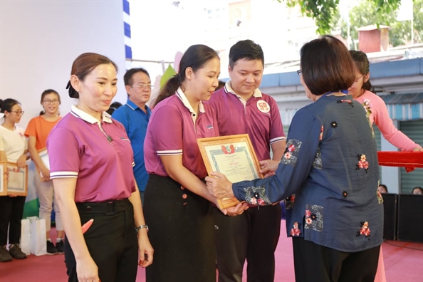 Vui vào bếp - không gian giao lưu ẩm thực vui vẻ Vui vao bep - khong gian giao luu am thuc vui ve