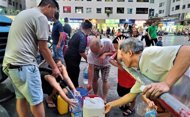 Sống chung với nước bẩn, không khí bẩn: Nhịn đến bao giờ? Song chung voi nuoc ban, khong khi ban: Nhin den bao gio?