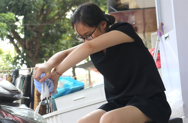 Phố thời trang nổi tiếng Thành phố Vinh thành sân phơi quần áo sau lũ Pho thoi trang noi tieng Thanh pho Vinh thanh san phoi quan ao sau lu