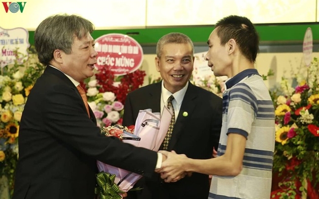 Như một phép màu: Chàng trai 18 tuổi được sống tiếp với lá phổi mới Nhu mot phep mau: Chang trai 18 tuoi duoc song tiep voi la phoi moi