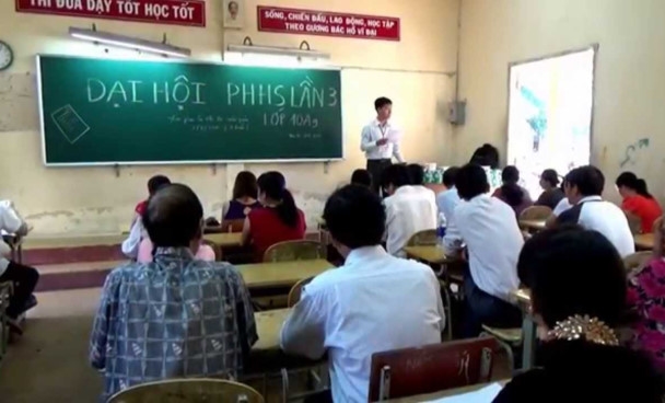 Phụ huynh hay quên điều quan trọng trong cuộc họp đầu năm Phu huynh hay quen dieu quan trong trong cuoc hop dau nam