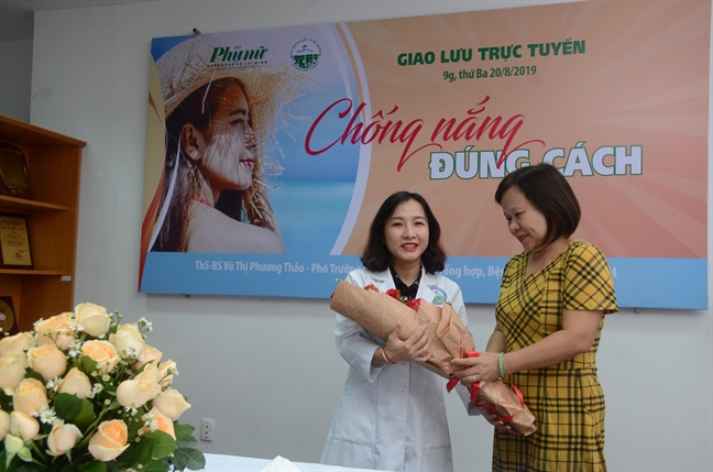 Giao luu truc tuyen: 'Chong nang dung cach'