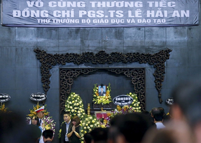 Tiễn đưa cố Thứ trưởng Bộ GD-ĐT Lê Hải An Tien dua co Thu truong Bo GD-DT Le Hai An