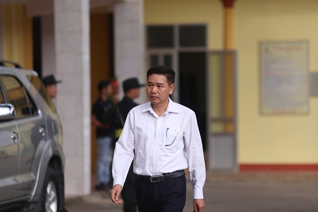 Bắt tạm giam nguyên Phó giám đốc Sở Giáo dục - Đào tạo tỉnh Sơn La Bat tam giam nguyen Pho giam doc So Giao duc - Dao tao tinh Son La