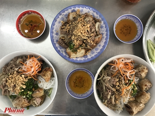 Đừng nói bạn biết hết các món bánh mì Sài Gòn nếu chưa thử kiểu ăn độc đáo này Dung noi ban biet het cac mon banh mi Sai Gon neu chua thu kieu an doc dao nay