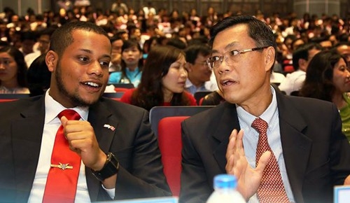 Giáo sư Nguyễn Văn Tuấn trở thành người gốc Việt đầu tiên được bầu làm Viện sĩ Viện hàn lâm y học Úc Giao su Nguyen Van Tuan tro thanh nguoi goc Viet dau tien duoc bau lam Vien si Vien han lam y hoc Uc
