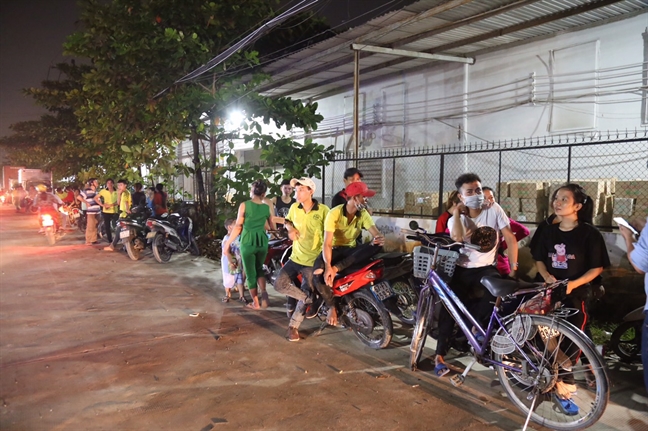 Cháy lớn ở quận Bình Tân: Công nhân bàng hoàng kể lại giây phút tháo chạy trong loạt tiếng nổ như bom Chay lon o quan Binh Tan: Cong nhan bang hoang ke lai giay phut thao chay trong loat tieng no nhu bom