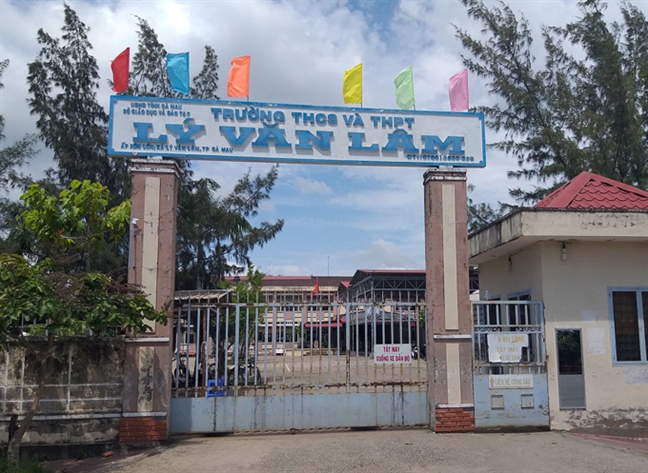 Cô giáo vay tiền qua mạng xã hội, nhiều đồng nghiệp bị đòi nợ lây Co giao vay tien qua mang xa hoi, nhieu dong nghiep bi doi no lay