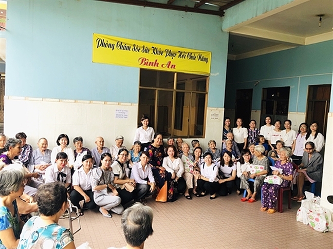 Nhà tạm lánh cho phụ nữ, trẻ em bị xâm hại, bạo hành: Chờ đến bao giờ? Nha tam lanh cho phu nu, tre em bi xam hai, bao hanh: Cho den bao gio?