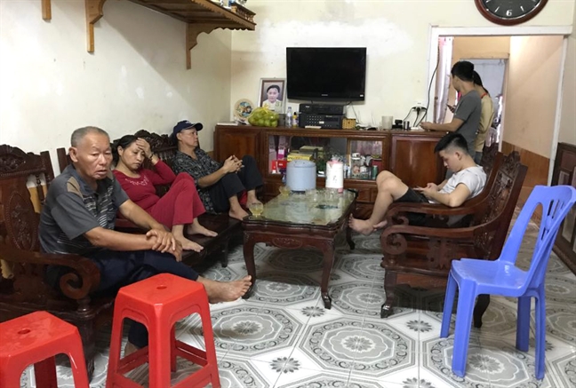 Cô gái trẻ nghi tử vong trong container ở Anh: Xin ‘xuất ngoại’ lần 2 để giúp bố mẹ trả nợ Co gai tre nghi tu vong trong container o Anh: Xin ‘xuat ngoai’ lan 2 de giup bo me tra no