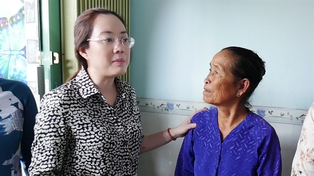 Trao tặng mái ấm cho phụ nữ nghèo tỉnh Đồng Tháp Trao tang mai am cho phu nu ngheo tinh Dong Thap