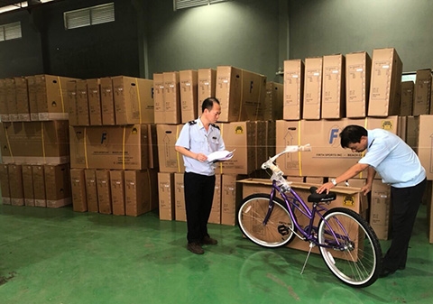 Lô nhôm trị giá 4,3 tỉ USD khiến Đặc vụ Mỹ phải đến Việt Nam điều tra Lo nhom tri gia 4,3 ti USD khien Dac vu My phai den Viet Nam dieu tra