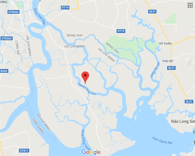 Vụ chìm tàu 8.000 tấn ở Cần Giờ: Còn 8 container chìm ở 6 vị trí trên sông Lòng Tàu Vu chim tau 8.000 tan o Can Gio: Con 8 container chim o 6 vi tri tren song Long Tau