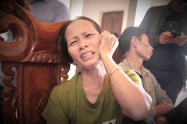 Giấc mộng đổi đời đầy máu và nước mắt Giac mong doi doi day mau va nuoc mat