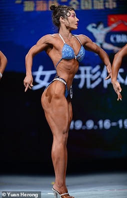 Nữ bác sĩ sở hữu thân hình đầy cơ bắp khiến dân mạng phải 'bái phục' Nu bac si so huu than hinh day co bap khien dan mang phai 'bai phuc'