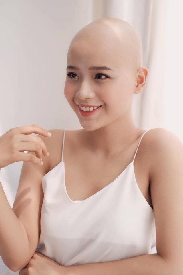 Khát vọng sống mãnh liệt của nữ sinh Ngoại thương mắc ung thư Khat vong song manh liet cua nu sinh Ngoai thuong mac ung thu