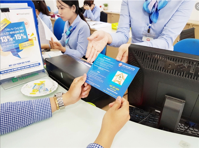 Ngân hàng đua nhau nâng lãi suất huy động thông qua chứng chỉ tiền gửi Ngan hang dua nhau nang lai suat huy dong thong qua chung chi tien gui