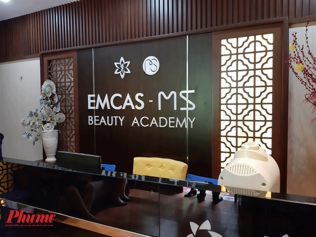 Bác sĩ liên quan vụ tử vong ở Bệnh viện Thẩm mỹ Emcas: Giả mạo chứng chỉ hành nghề? Bac si lien quan vu tu vong o Benh vien Tham my Emcas: Gia mao chung chi hanh nghe?